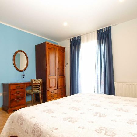 Apartments Dragica 1251 Fazana Bagian luar foto