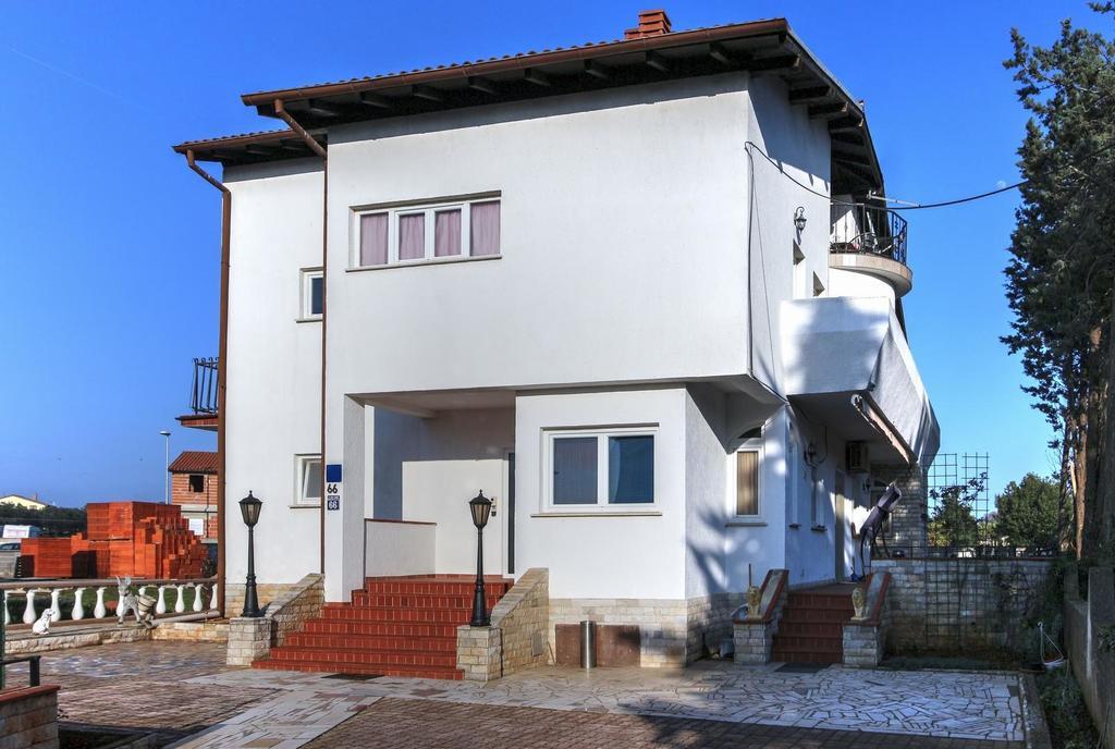 Apartments Dragica 1251 Fazana Bagian luar foto