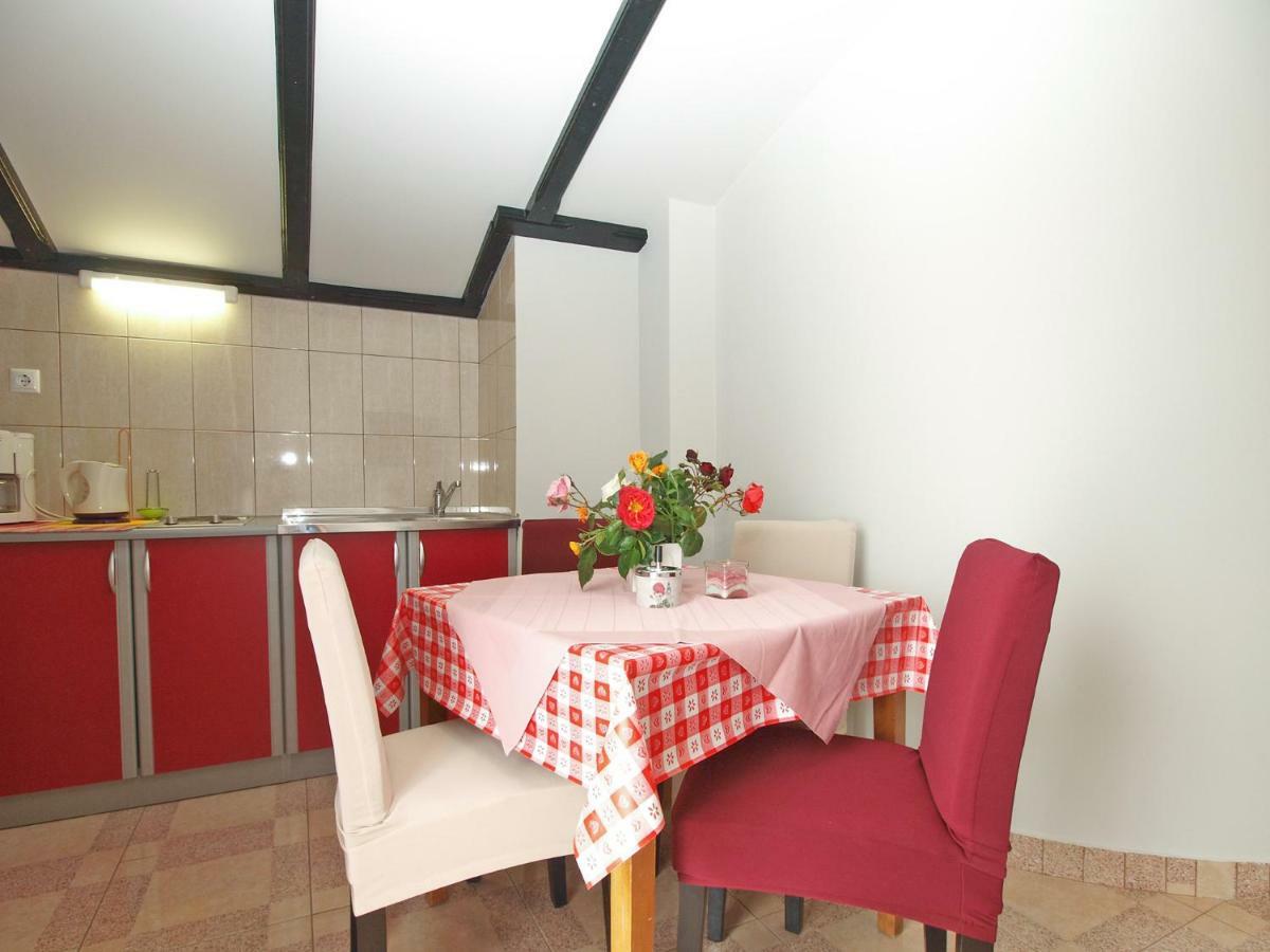Apartments Dragica 1251 Fazana Bagian luar foto